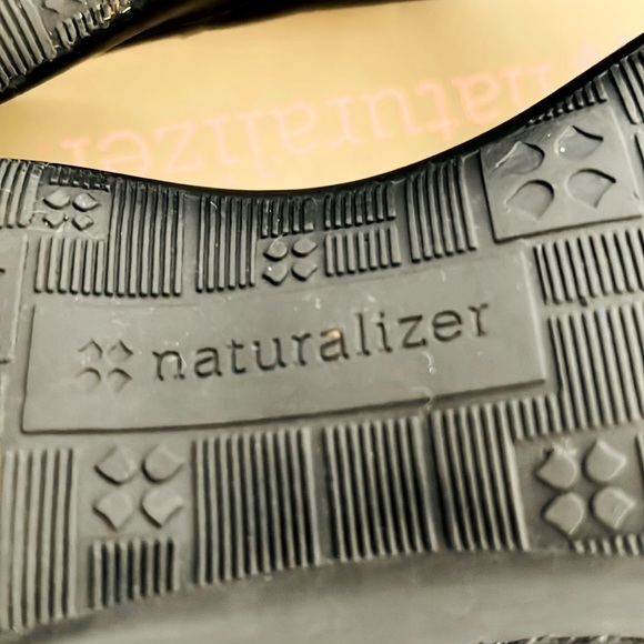 Naturalizer / Leather / Black Mules - Picture 9 of 11